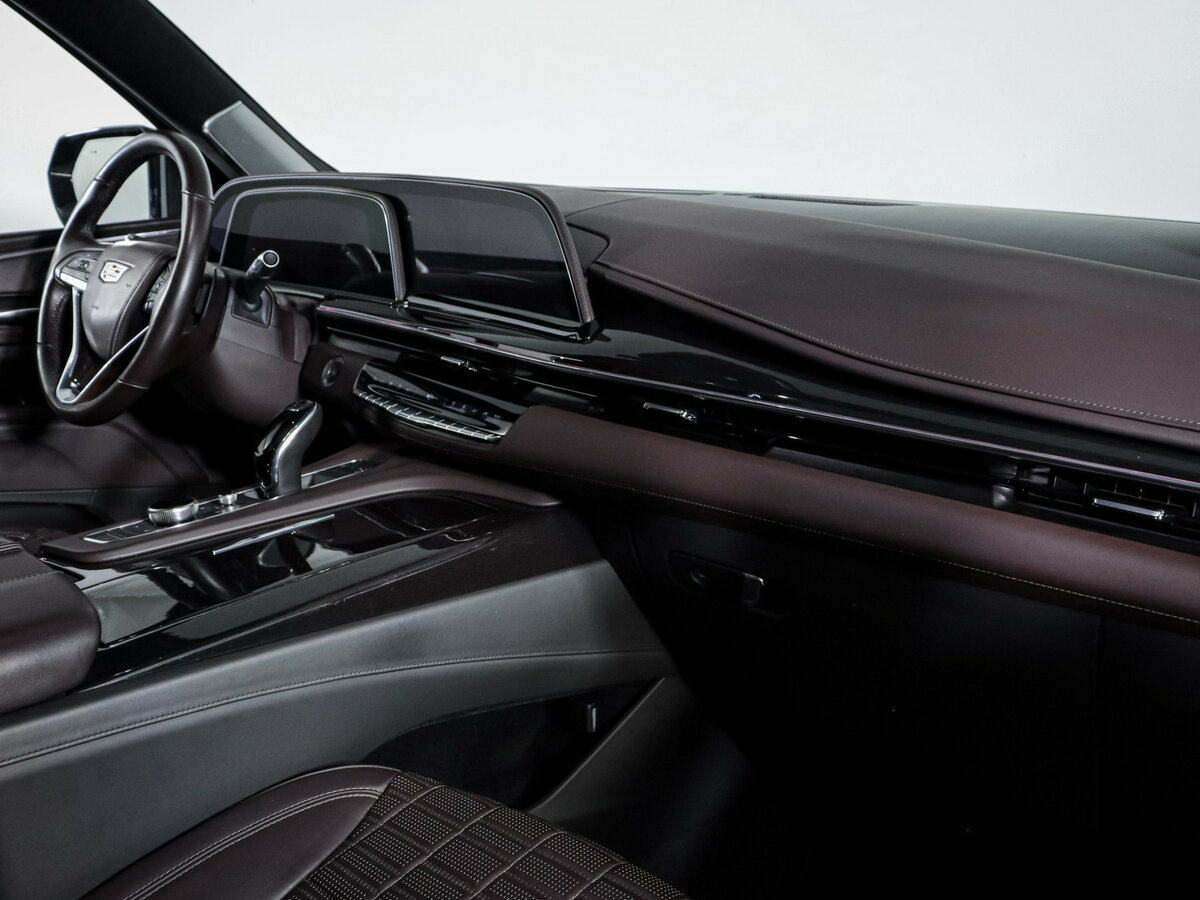 Cadillac Escalade V, 2022 Фото №7