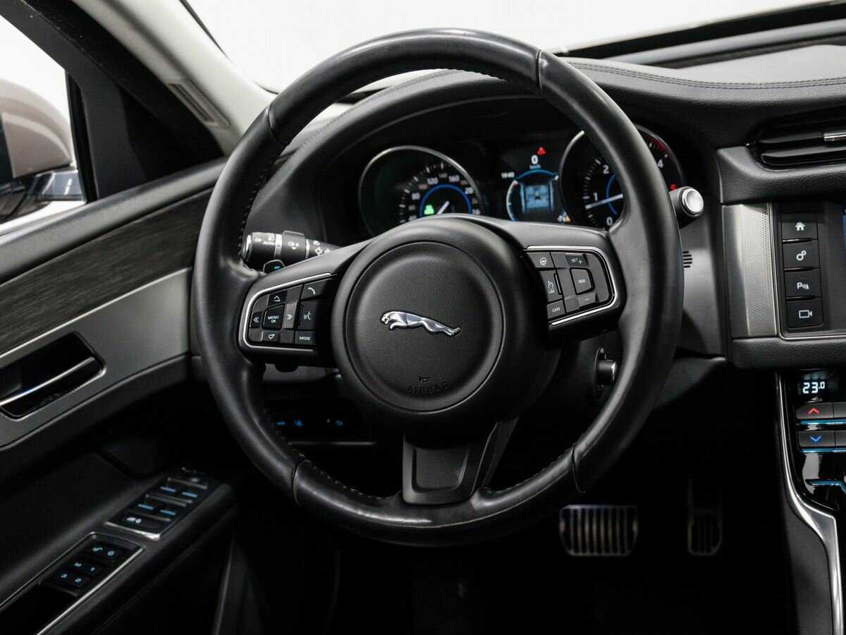Jaguar XF, 2016 Фото №12