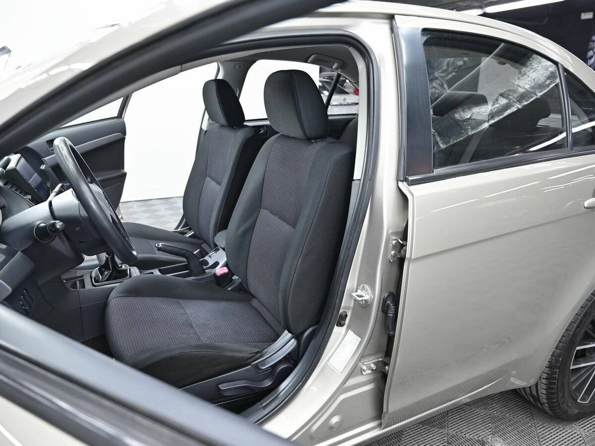 Mitsubishi Lancer, 2010 Фото №7