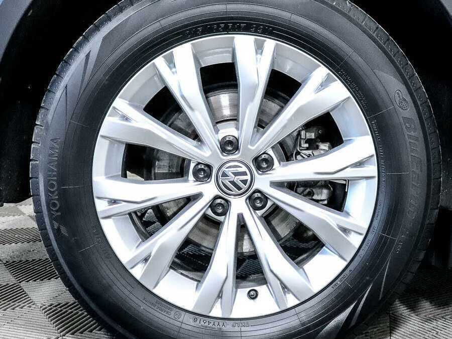 Volkswagen Tiguan L, 2018 Фото №14