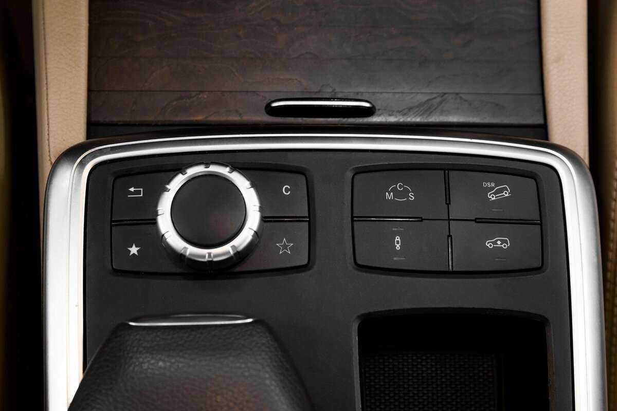 Mercedes-Benz M-Класс AMG 63 AMG, 2013 Фото №15