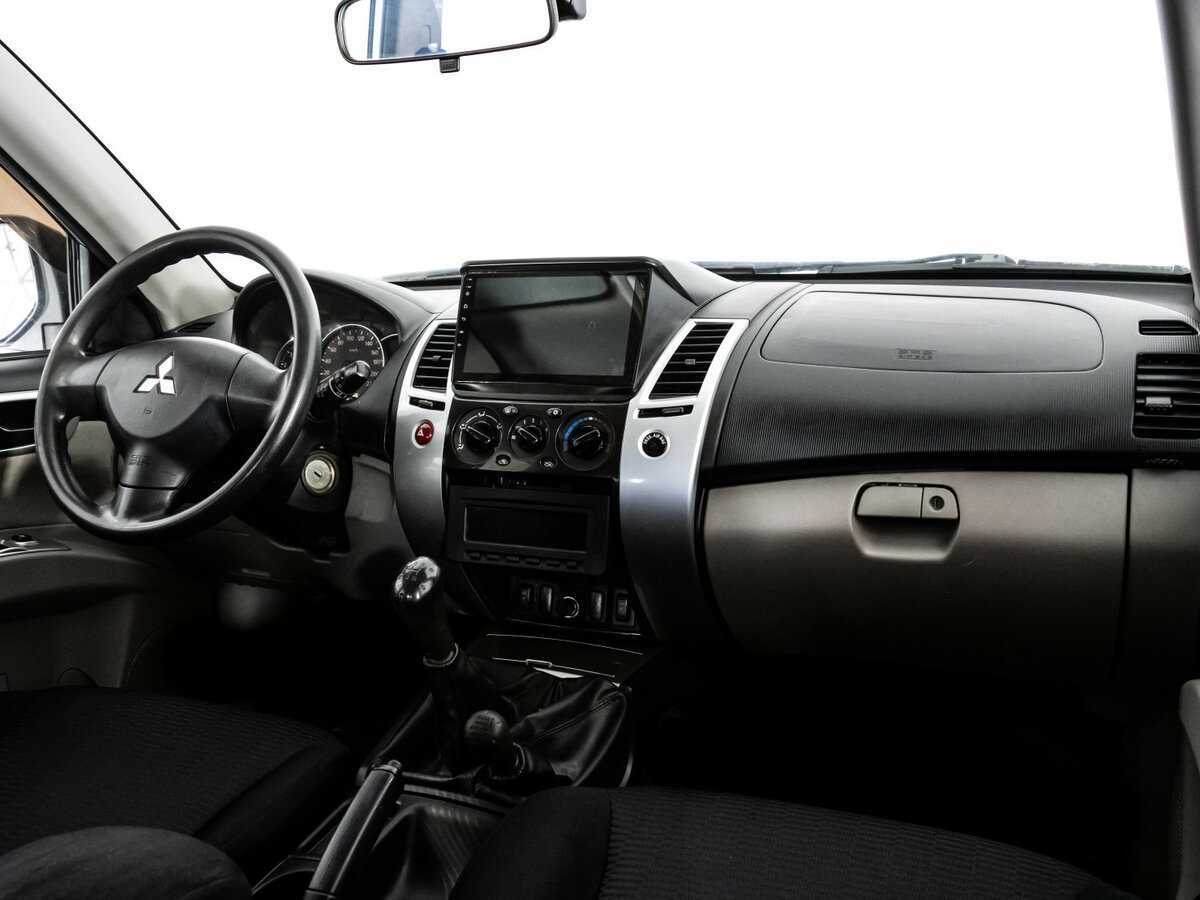 Mitsubishi Pajero Sport, 2011 Фото №7