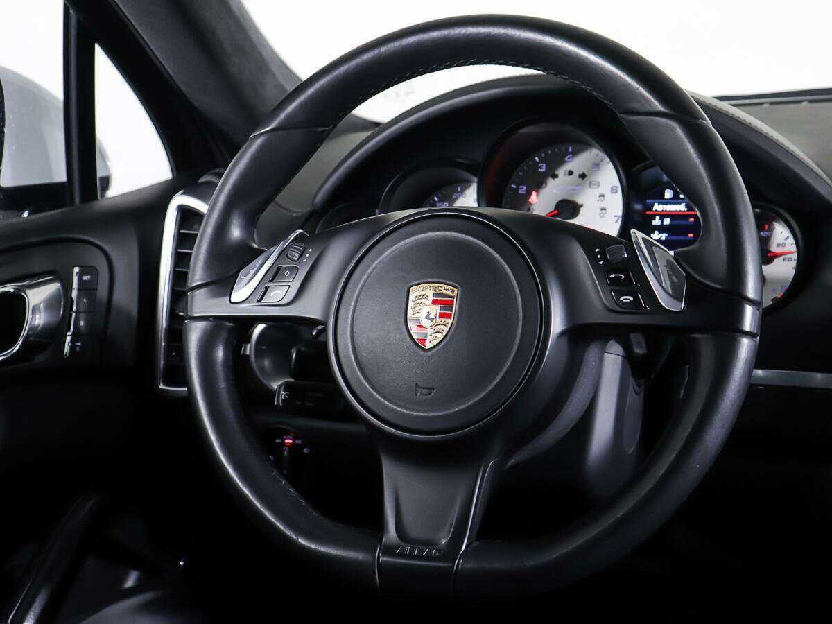 Porsche Cayenne GTS, 2012 Фото №15