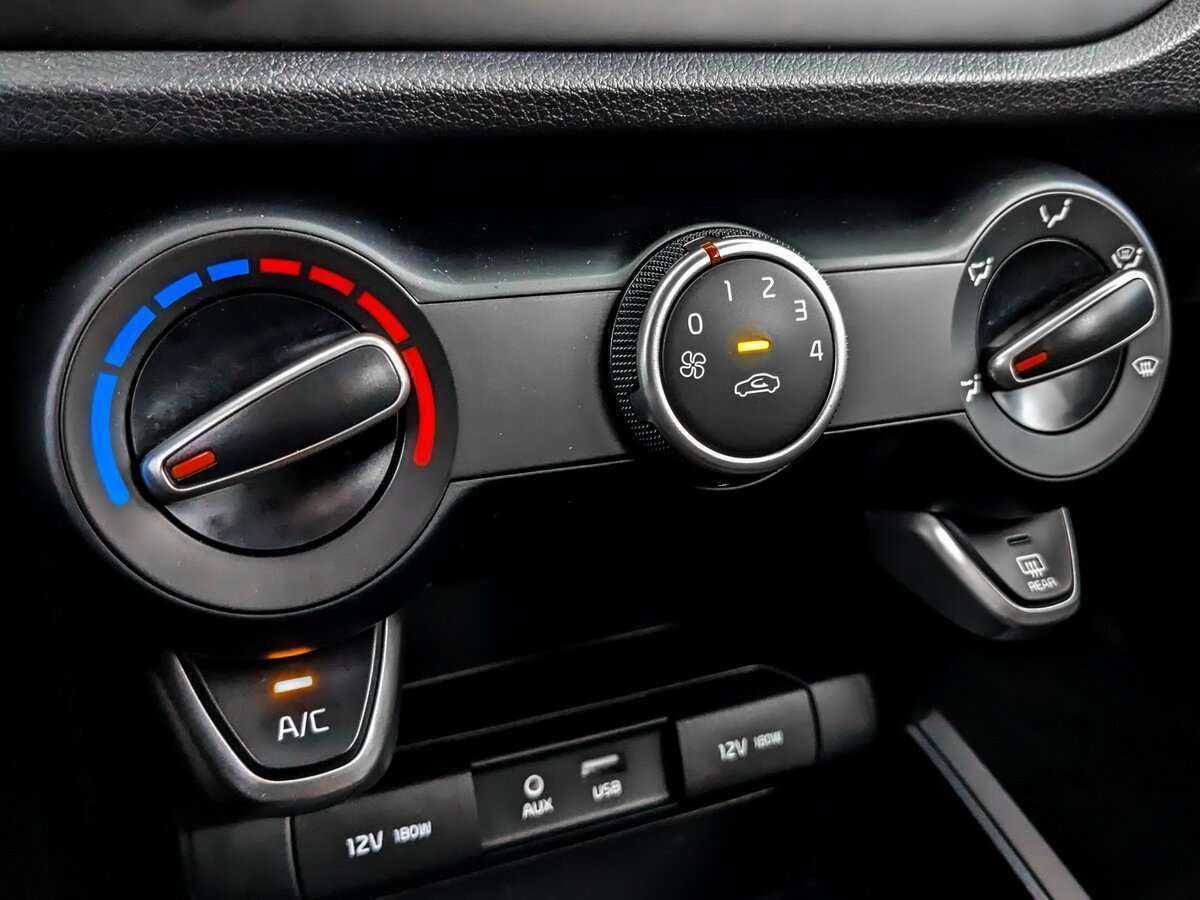 Kia Rio X-Line, 2019 Фото №21