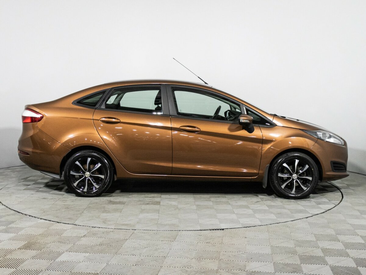 Ford Fiesta Mk6 Рестайлинг, 2016 Фото №4