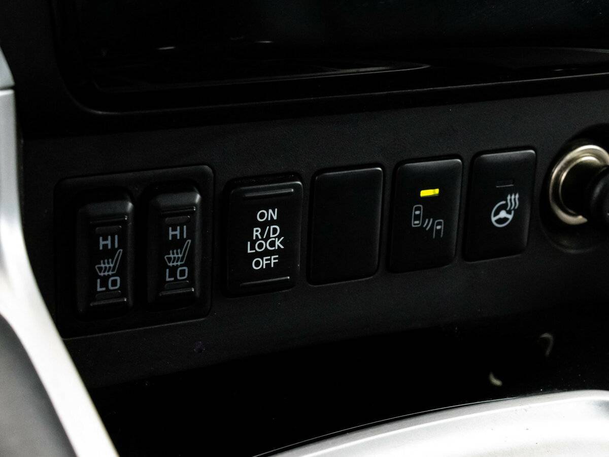 Mitsubishi Pajero Sport, 2019 Фото №14