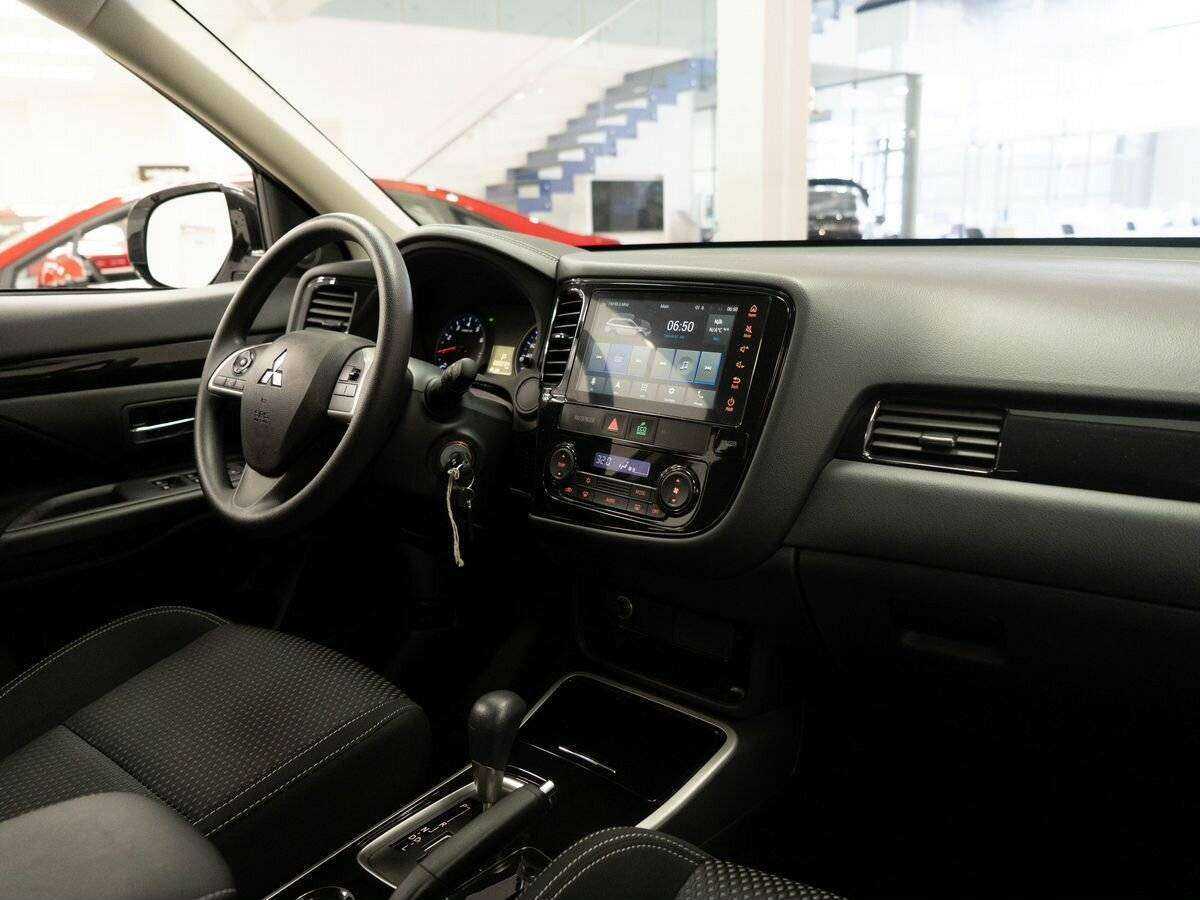 Mitsubishi Outlander, 2022 Фото №16