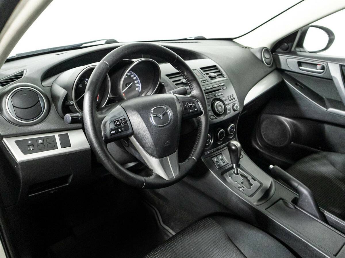 Mazda 3, 2011 Фото №11