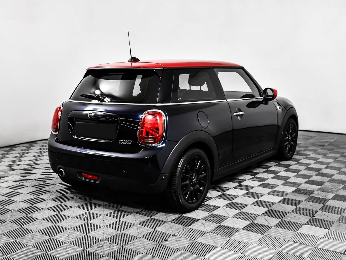 Mini Hatch Cooper III (F55/F56) Рестайлинг, 2019 Фото №5