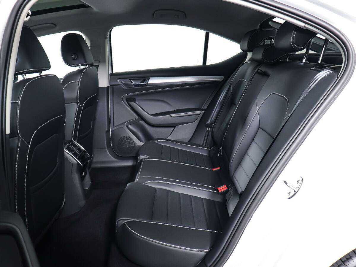Skoda Superb, 2023 Фото №8
