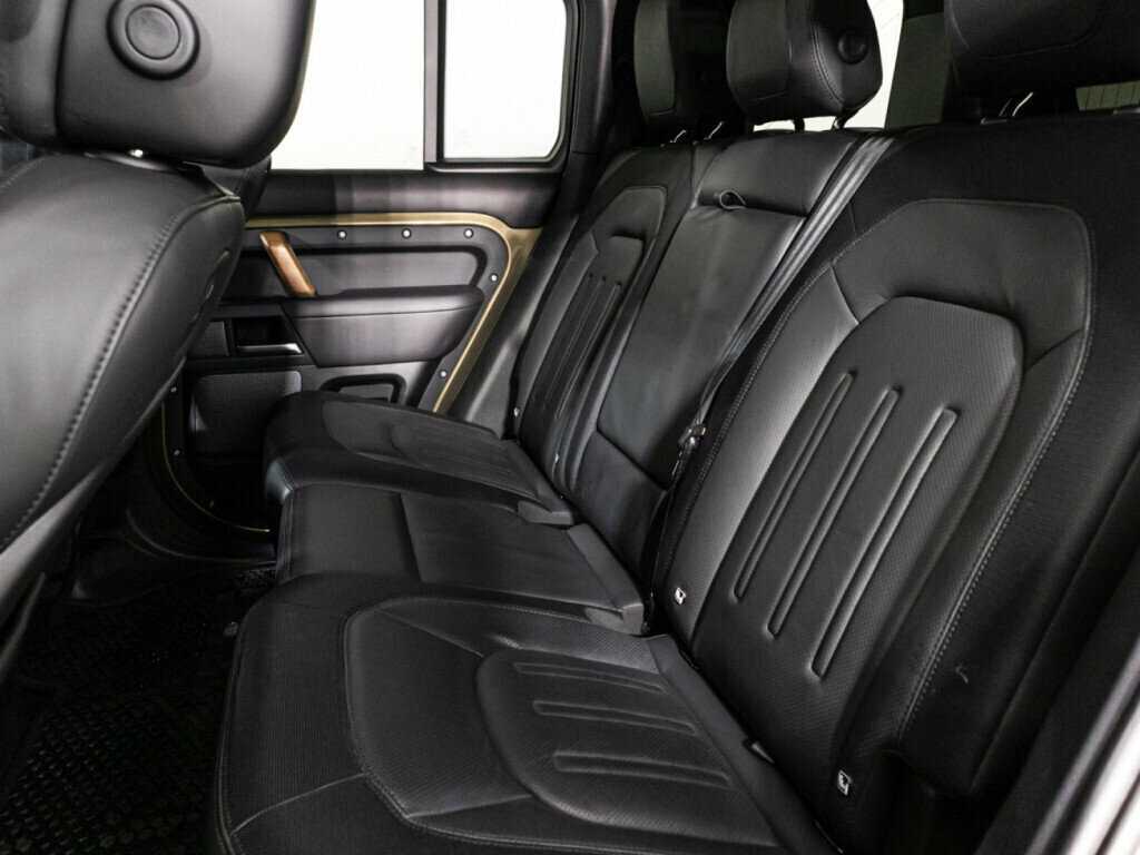 Land Rover Defender 110, 2021 Фото №7