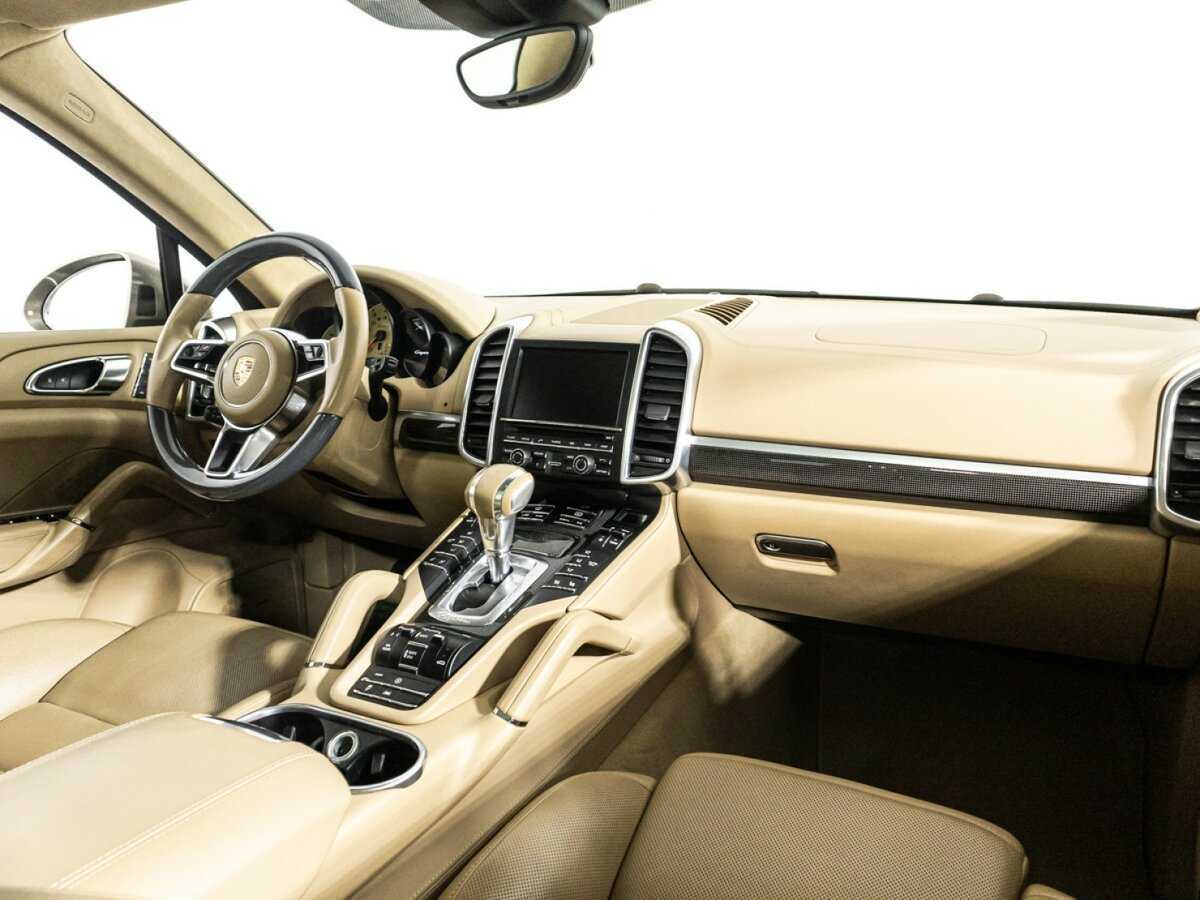 Porsche Cayenne Turbo, 2015 Фото №9