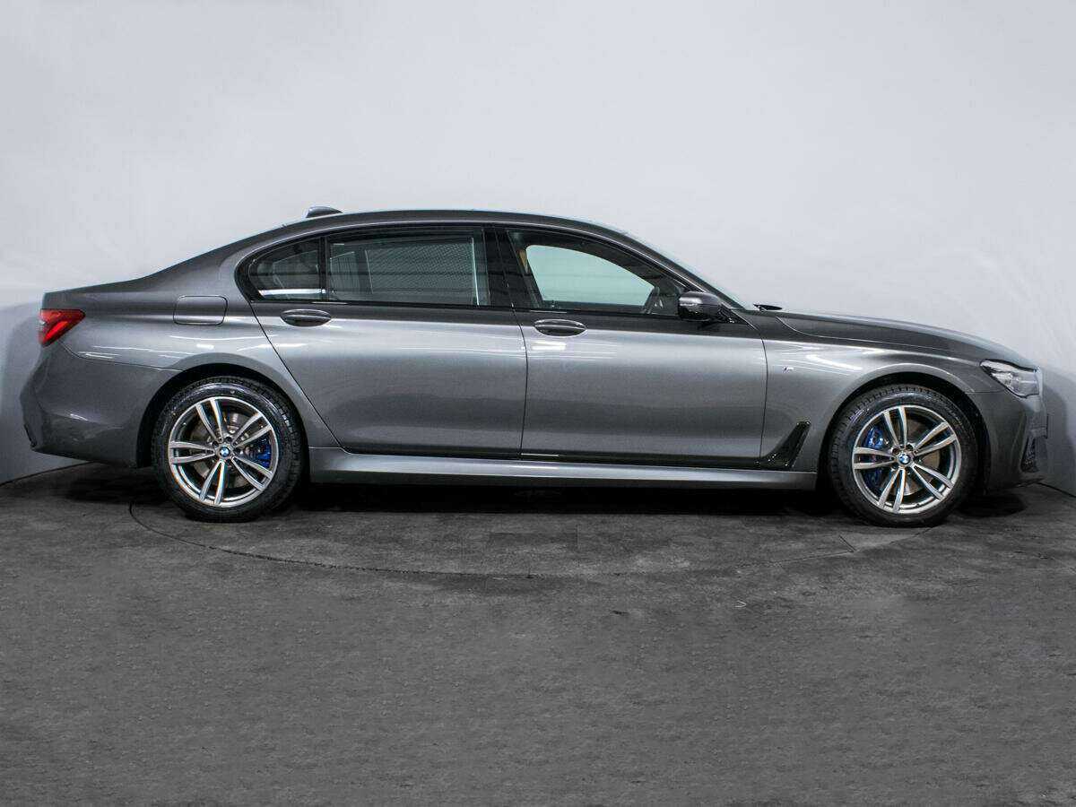 BMW 7 серии 740i, 2018 Фото №4