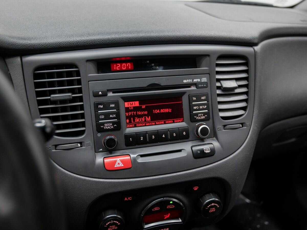 Kia Rio, 2011 Фото №19