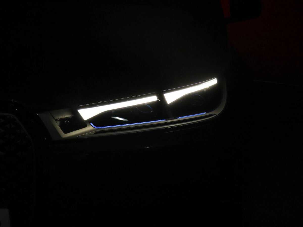 BMW iX xDrive50, 2022 Фото №12