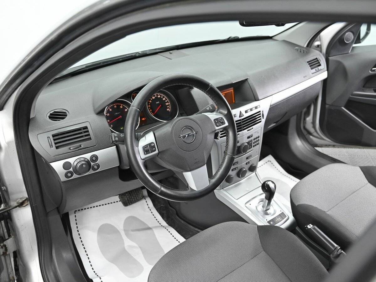 Opel Astra, 2010 Фото №8