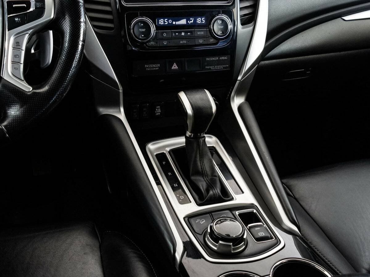 Mitsubishi Pajero Sport, 2019 Фото №11