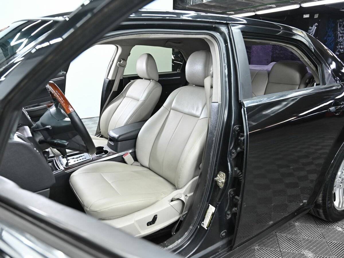 Chrysler 300C, 2004 Фото №6