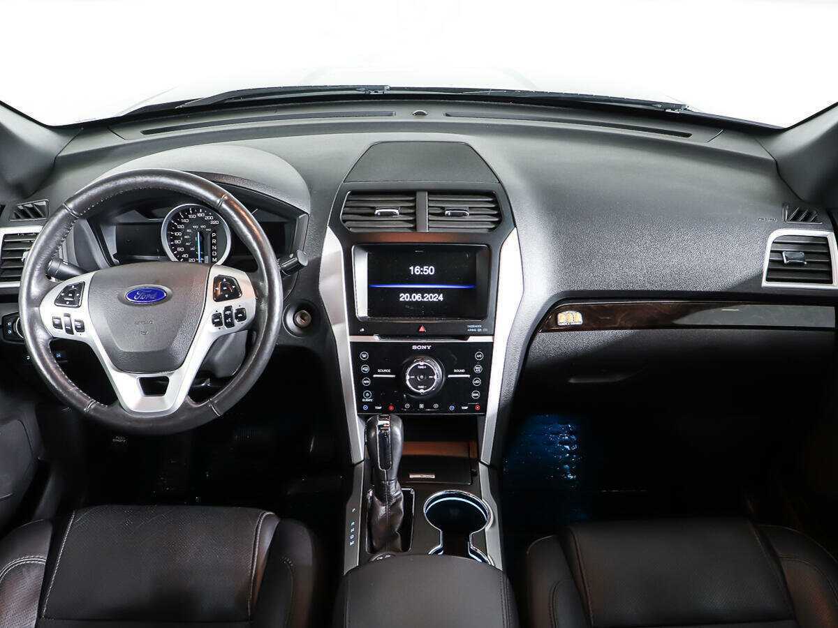 Ford Explorer, 2015 Фото №12