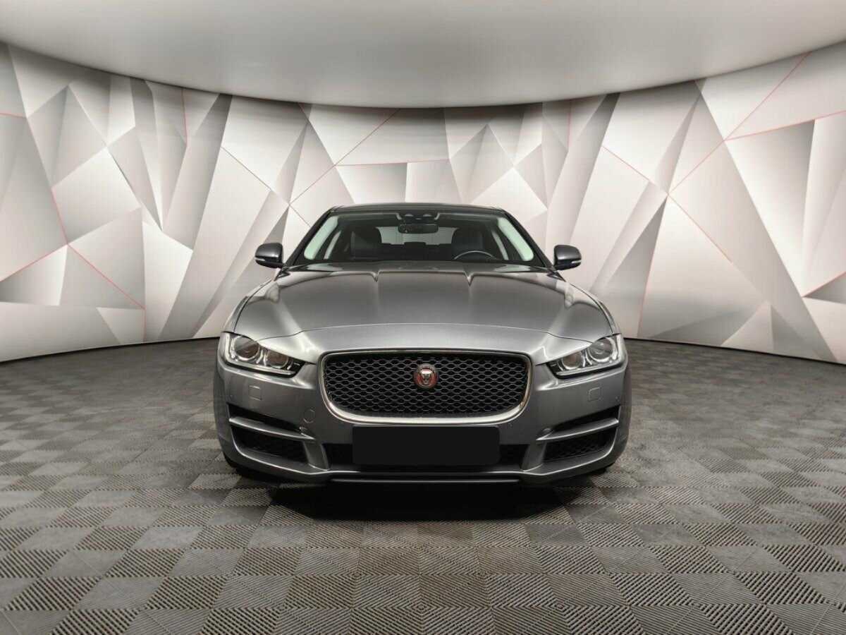 Jaguar XE, 2018 Фото №7