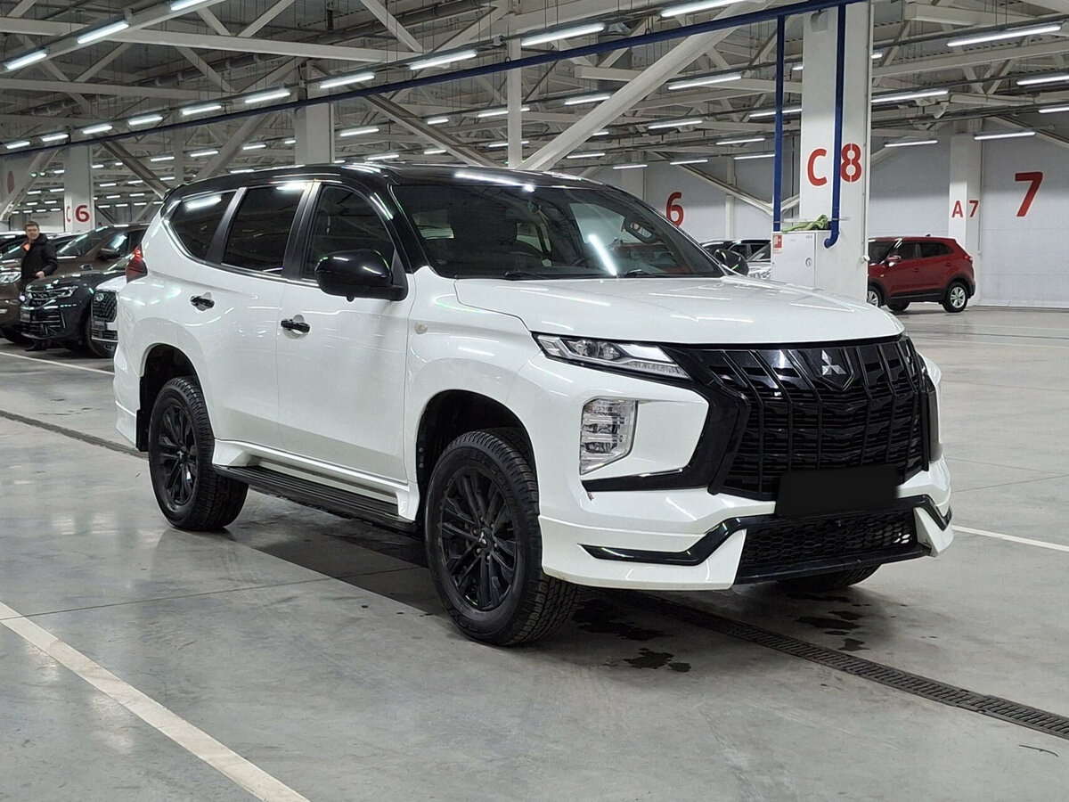 Mitsubishi Montero Sport III Рестайлинг, 2022 Фото №3