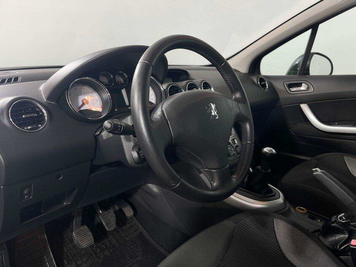 Peugeot 308, 2009 Фото №13