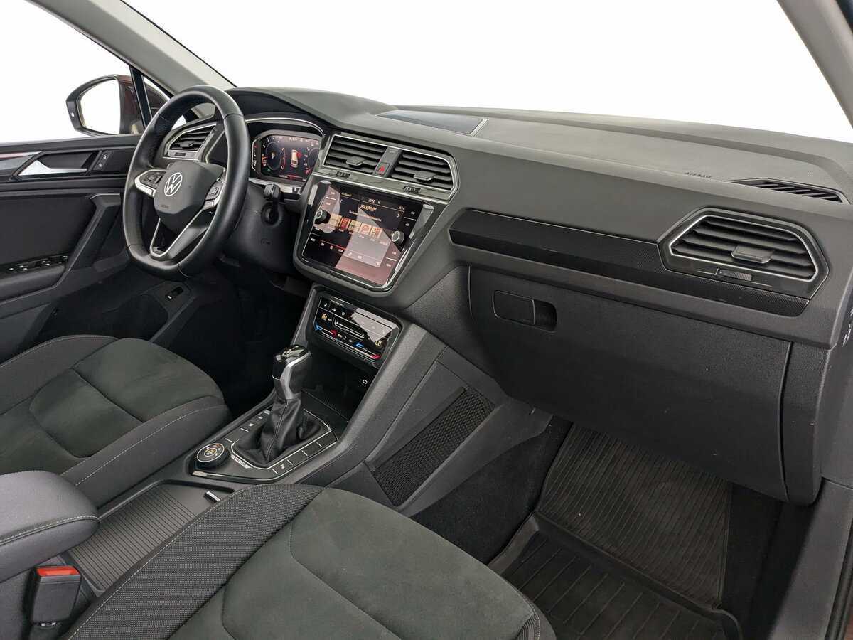 Volkswagen Tiguan, 2021 Фото №16