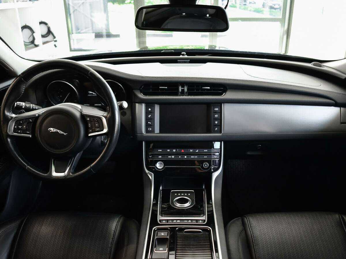 Jaguar XF, 2017 Фото №11