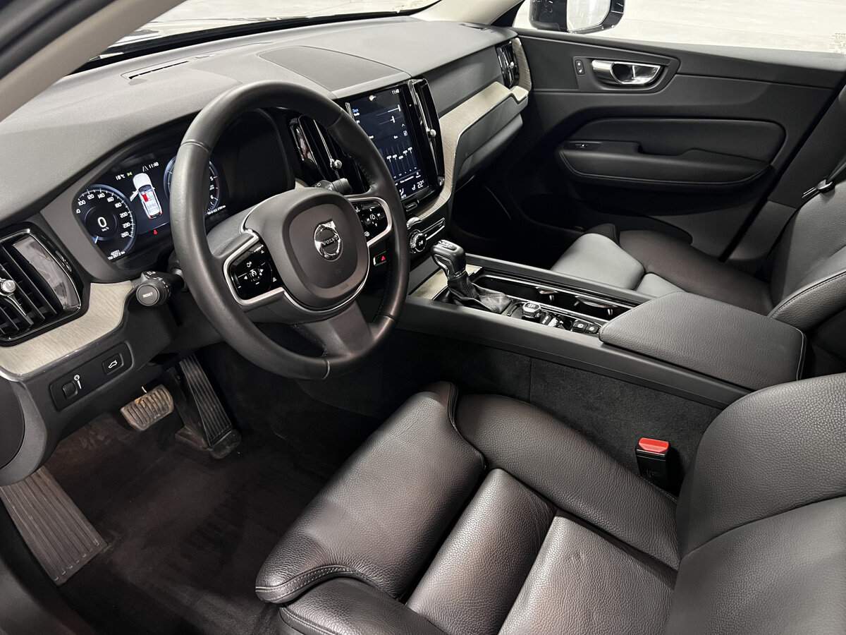 Volvo XC60, 2018 Фото №16