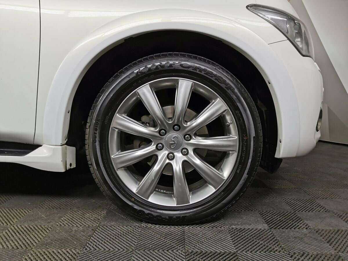 Infiniti QX56, 2012 Фото №15