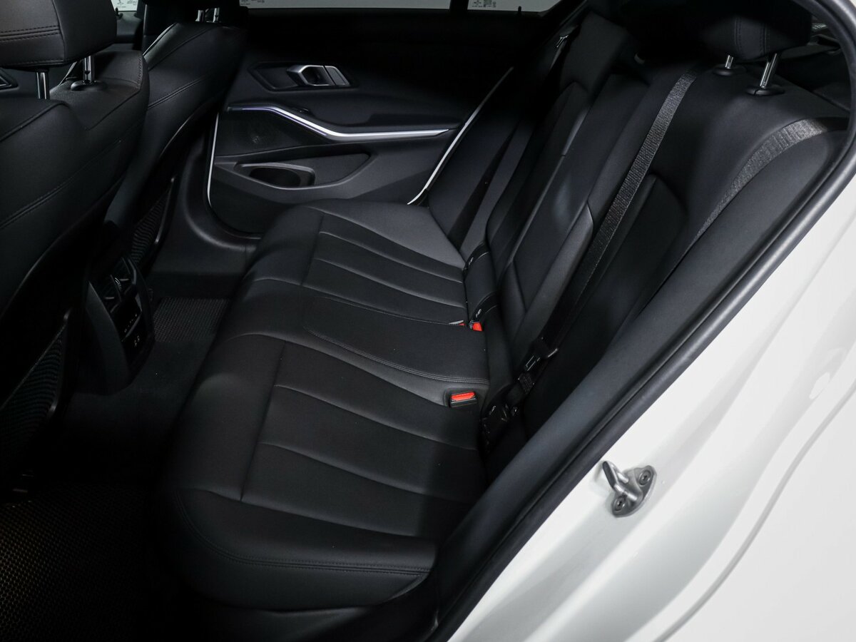 BMW 3 серии 330i VII (G2x), 2020 Фото №8