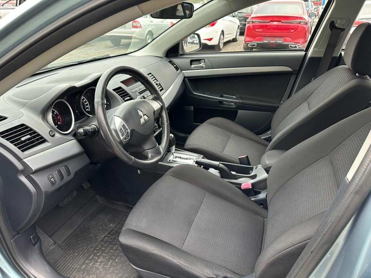 Mitsubishi Lancer X Рестайлинг, 2011 Фото №5
