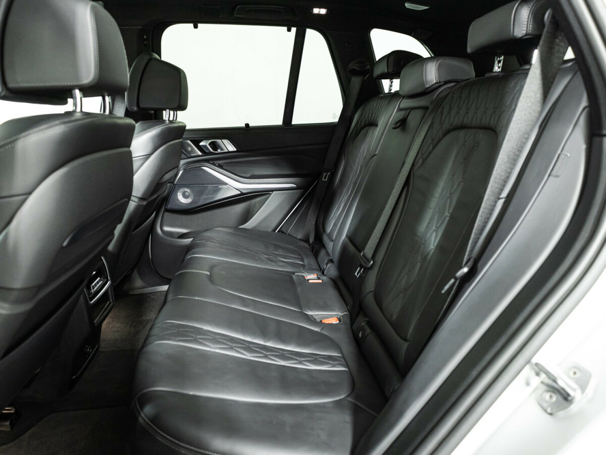 BMW X5 M50i IV (G05/G18), 2020 Фото №8