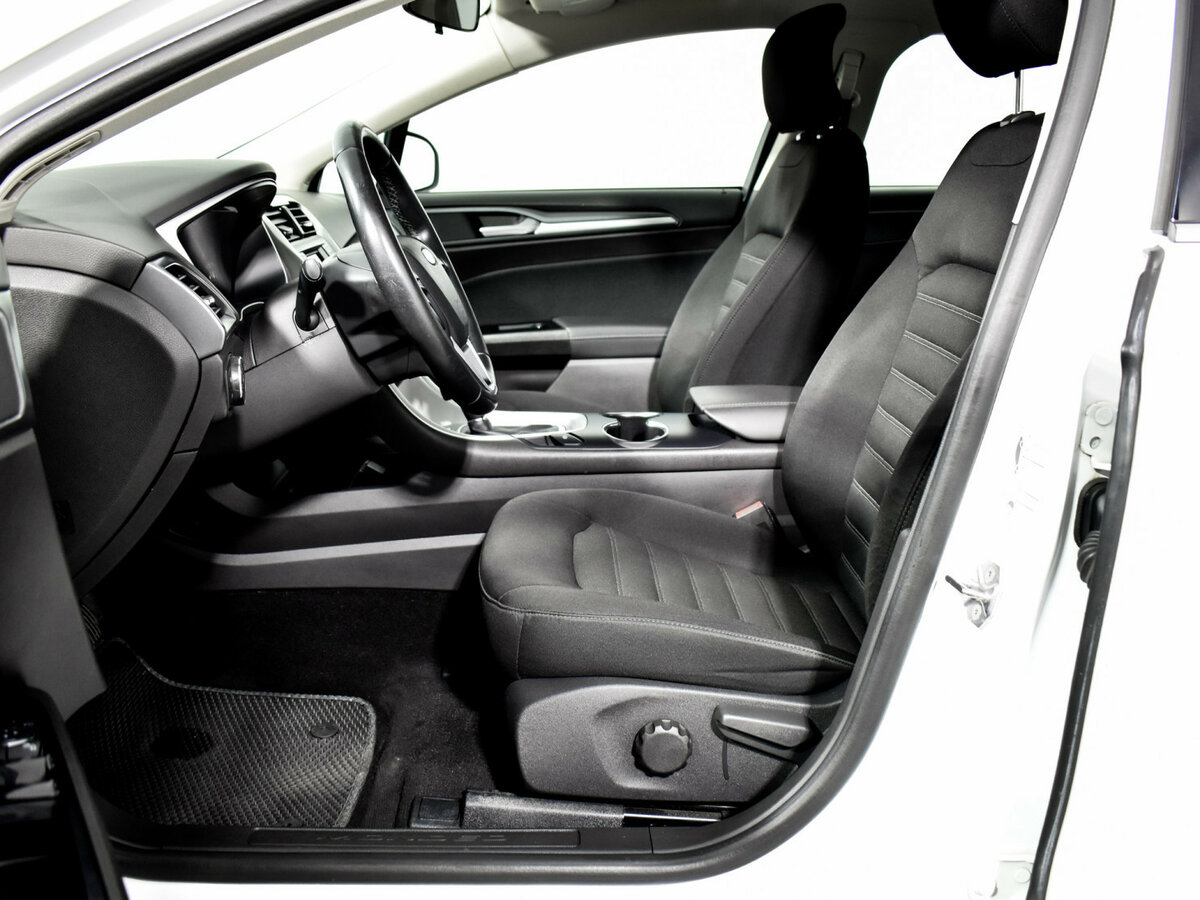 Ford Mondeo V, 2017 Фото №8