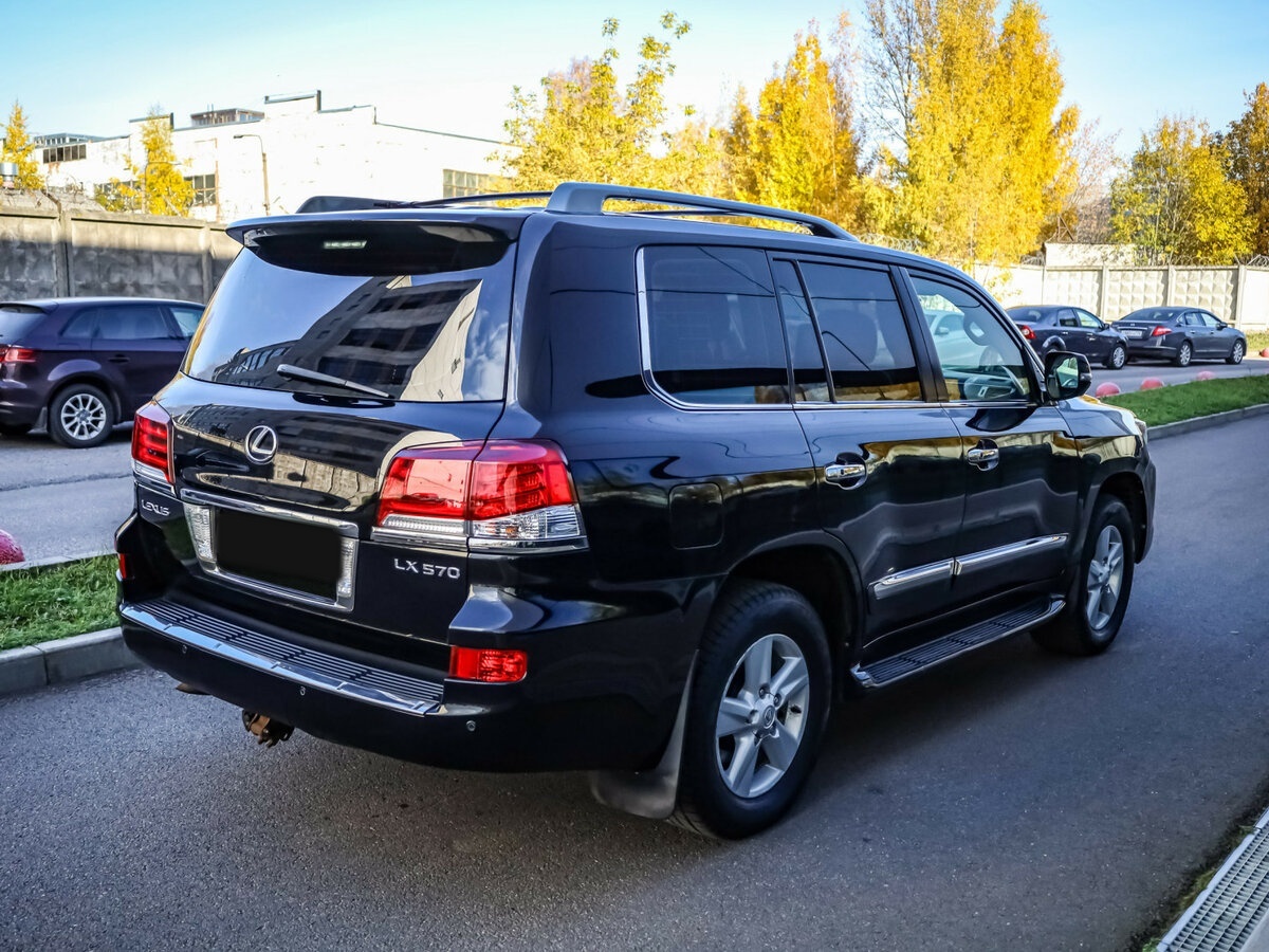 Lexus LX 570 III Рестайлинг, 2012 Фото №4