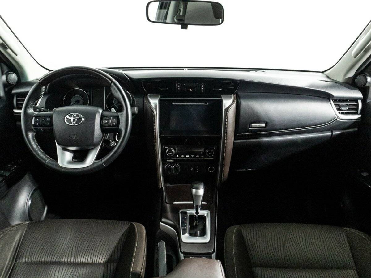 Toyota Fortuner, 2017 Фото №11