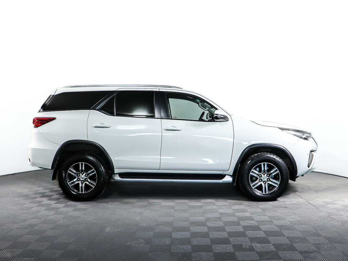 Toyota Fortuner, 2017 Фото №3