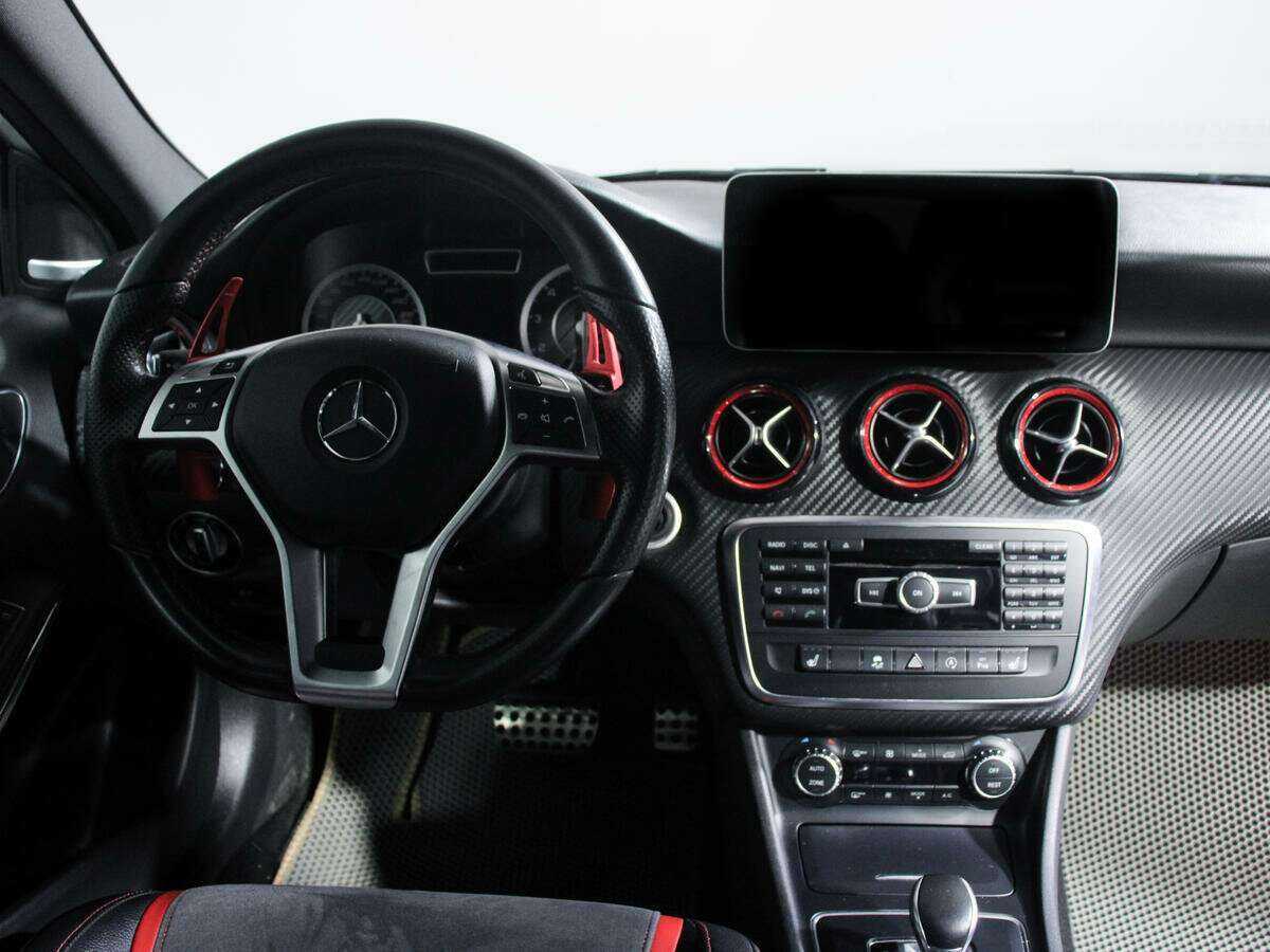Mercedes-Benz A-Класс AMG 45 AMG, 2015 Фото №10