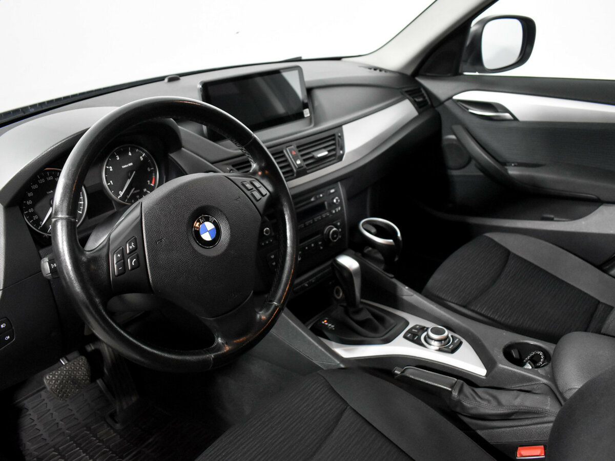 BMW X1 18i I (E84), 2010 Фото №7