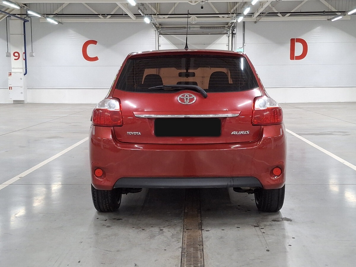 Toyota Auris I Рестайлинг, 2010 Фото №6