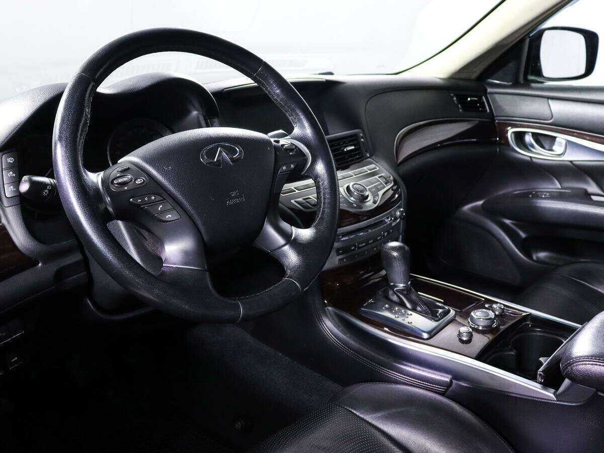Infiniti Q70, 2014 Фото №9