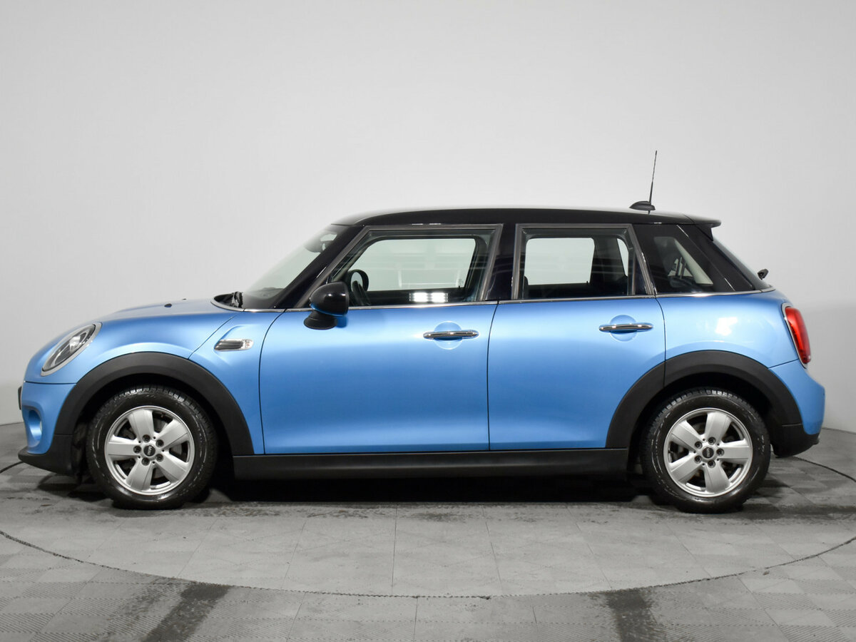 Mini Hatch Cooper III (F55/F56) Рестайлинг, 2019 Фото №8