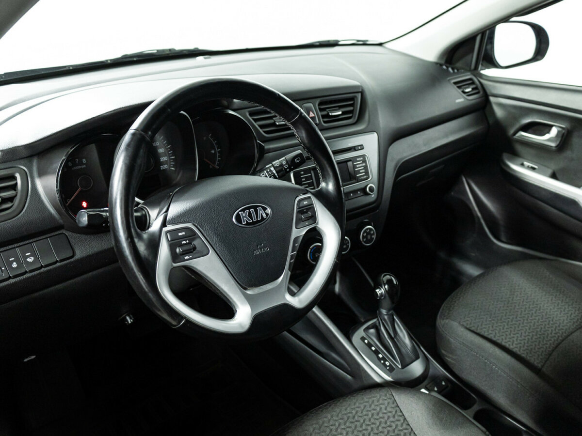 Kia Rio III Рестайлинг, 2015 Фото №11
