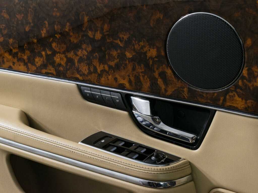 Jaguar XJ, 2010 Фото №20
