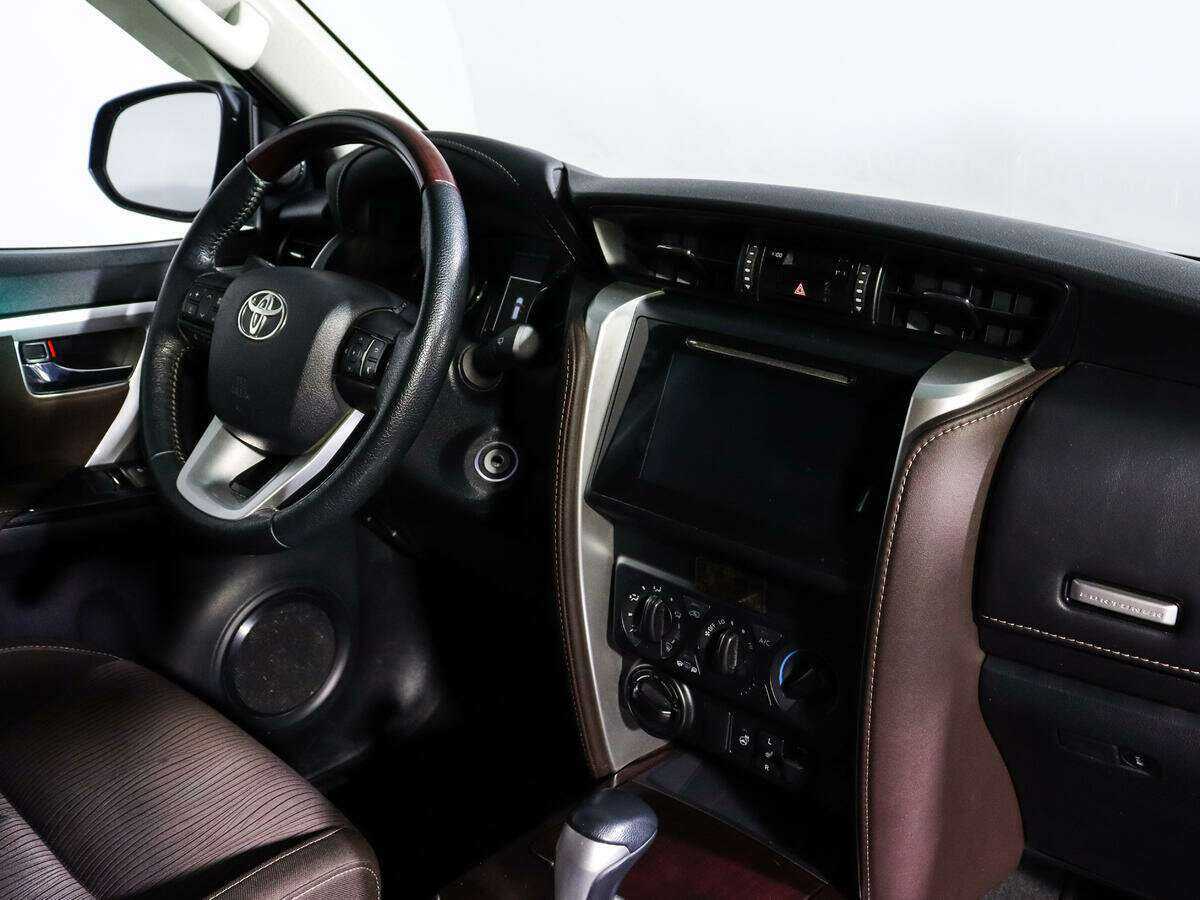 Toyota Fortuner, 2018 Фото №7