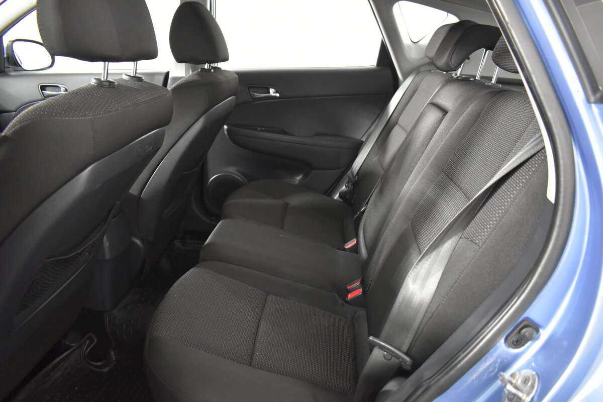 Hyundai i30, 2011 Фото №7