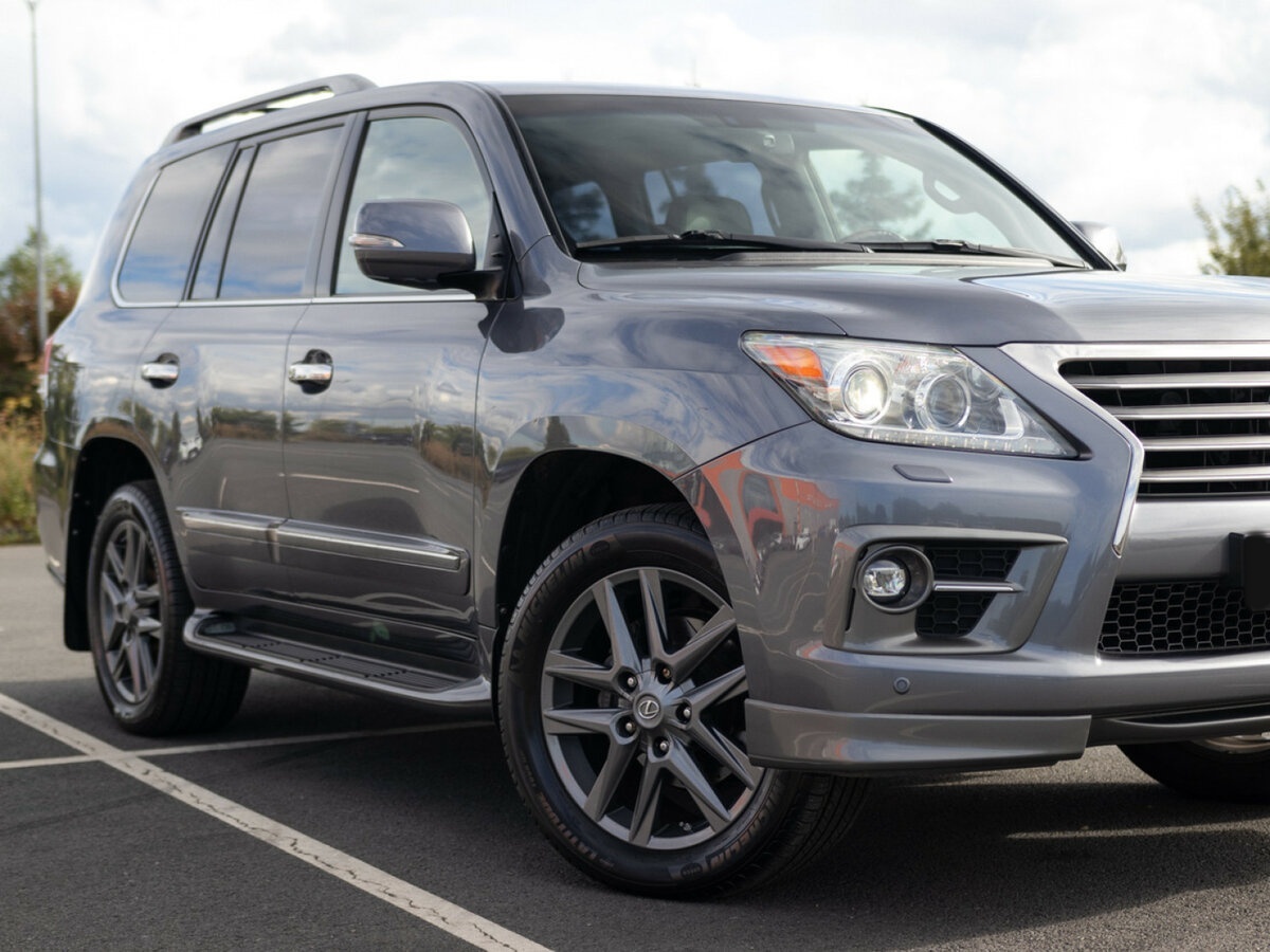 Lexus LX 570 III Рестайлинг, 2014 Фото №7