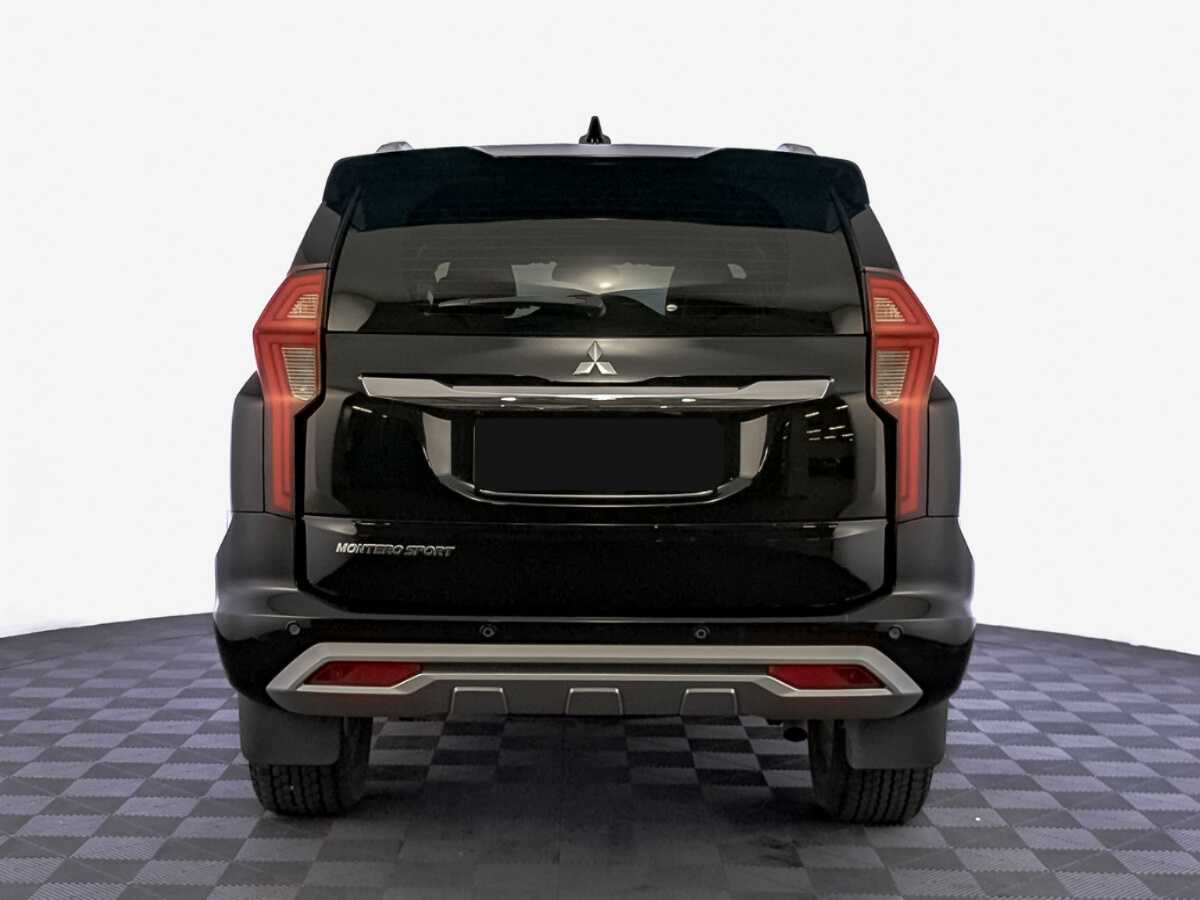 Mitsubishi Montero Sport, 2023 Фото №6