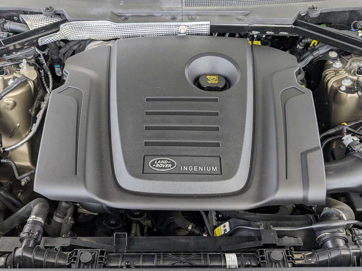 Land Rover Defender 110, 2020 Фото №7