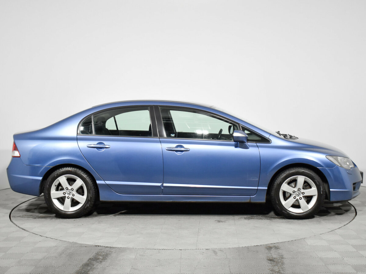 Honda Civic VIII Рестайлинг, 2009 Фото №4